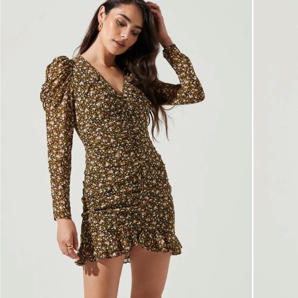 ASTR The Label Long Sleeve Ruched Mini Dress Medium Cocktail Boho NEW